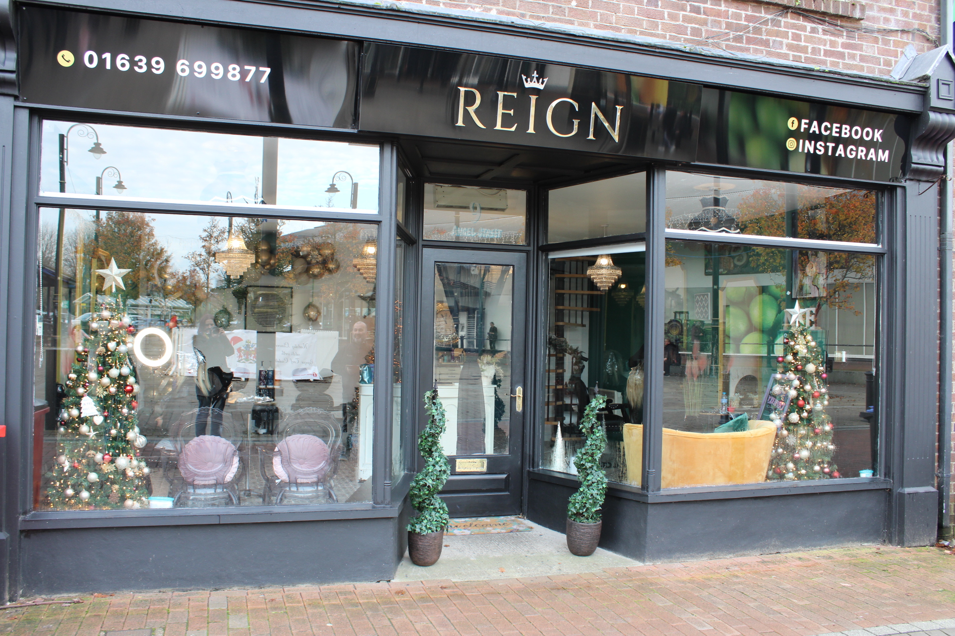 Reign Christmas Shop Window