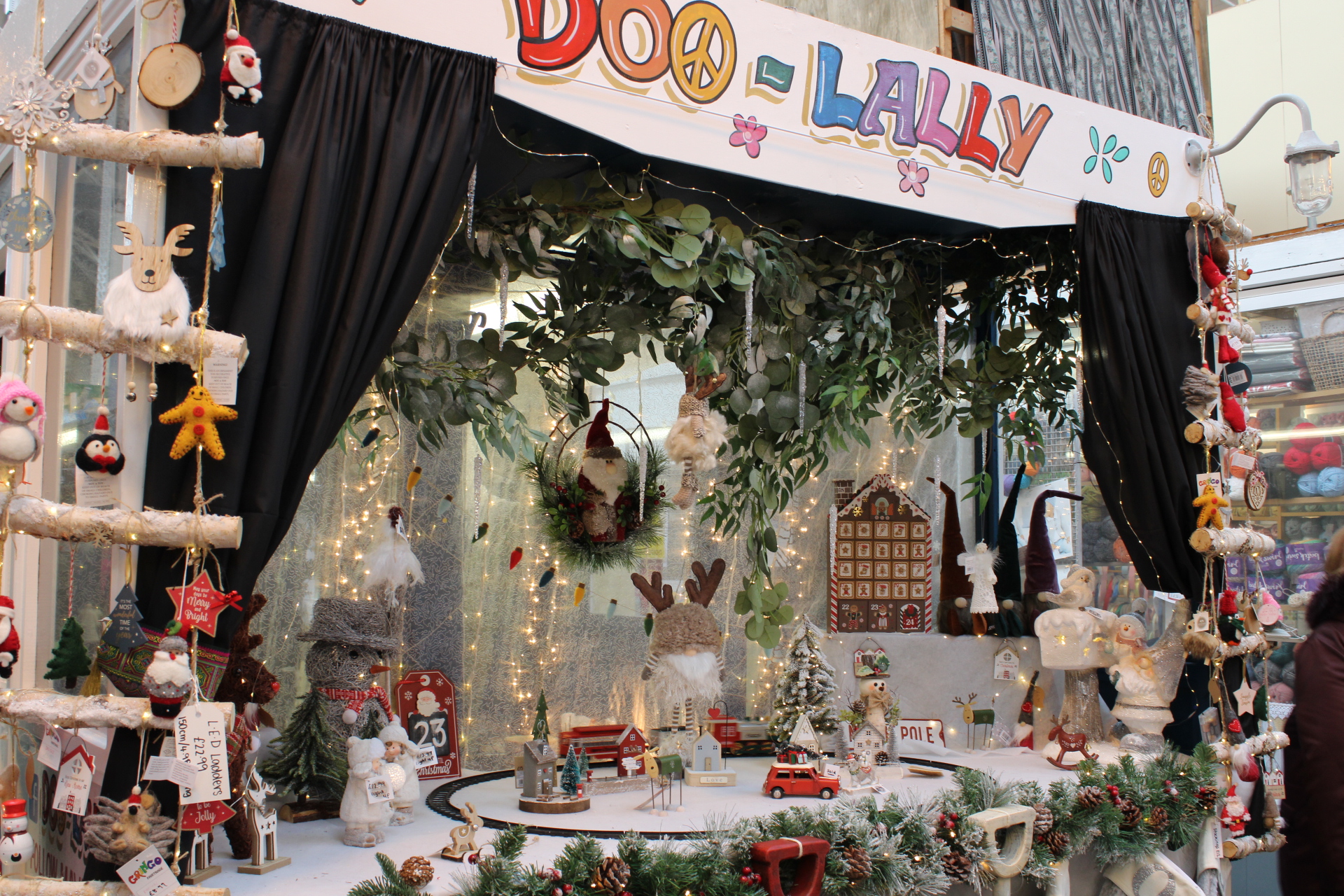 Doo-Lally Christmas Shop Window